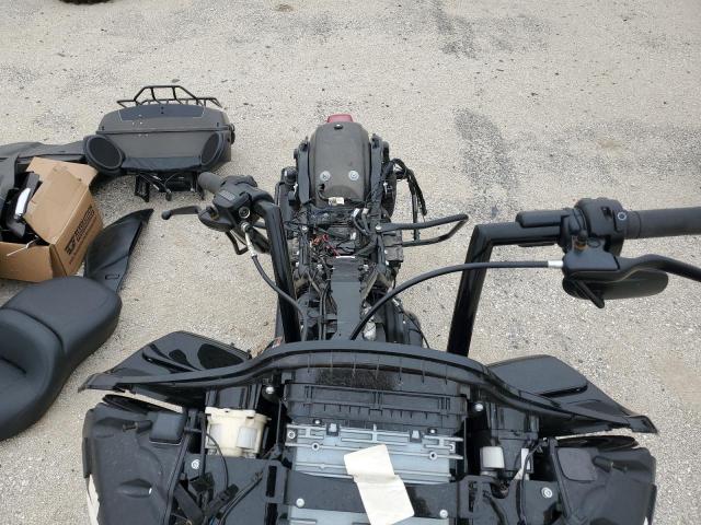 2021 HARLEY-DAVIDSON FLTRK 1HD1KZF11MB665789