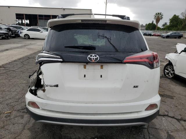 2018 TOYOTA RAV4 SE JTMNFREV7JJ725510