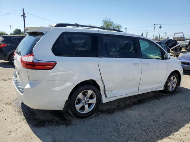 TOYOTA SIENNA LE 2018 white  gas 5TDKZ3DC8JS925810 photo #4