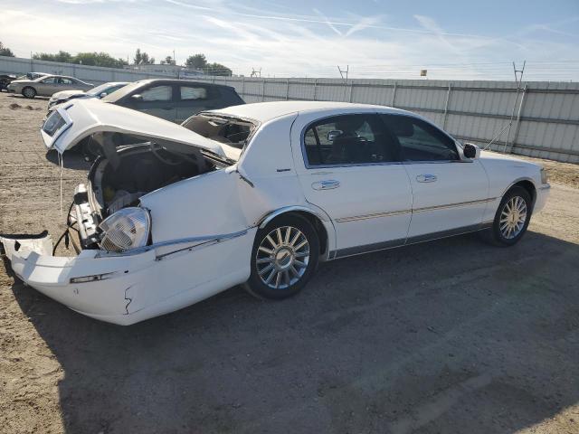 LINCOLN TOWN CAR S 2003 white  gas 1LNHM82W73Y618571 photo #4