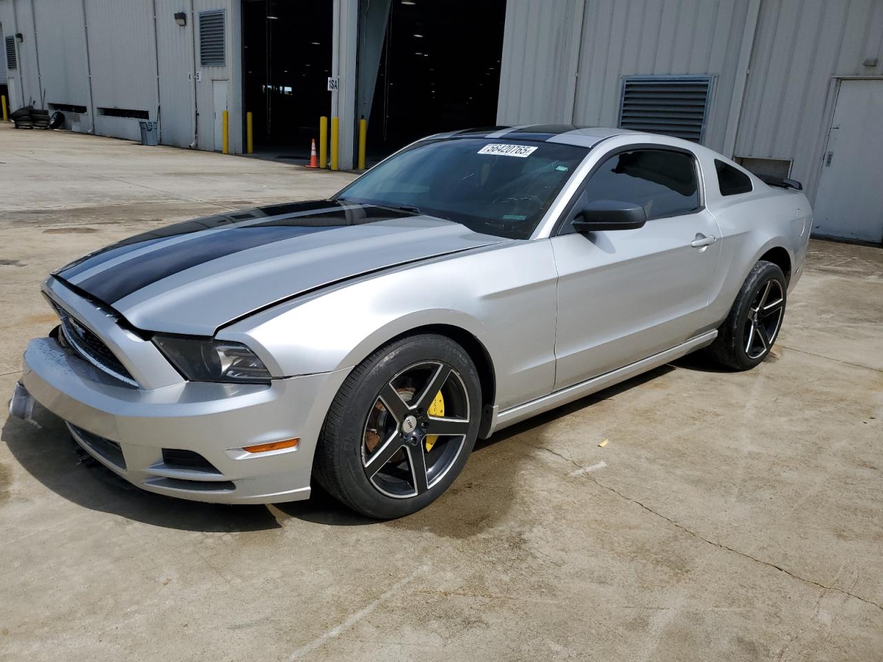 FORD MUSTANG