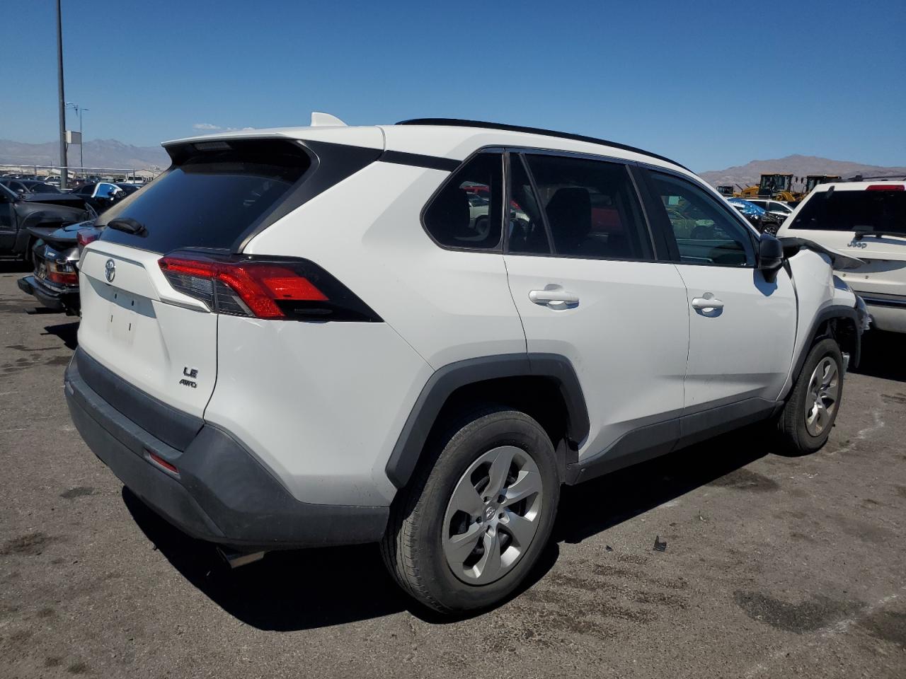 TOYOTA RAV4 LE