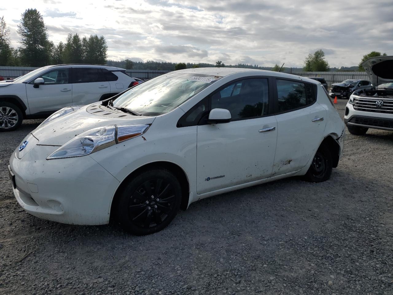 NISSAN LEAF S