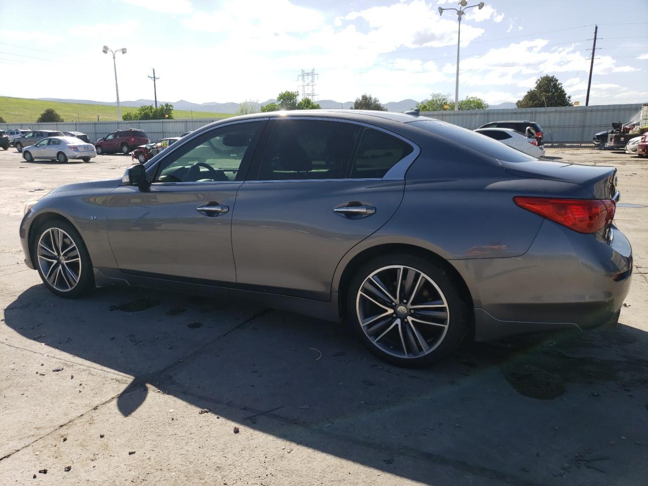 INFINITI Q50 2015