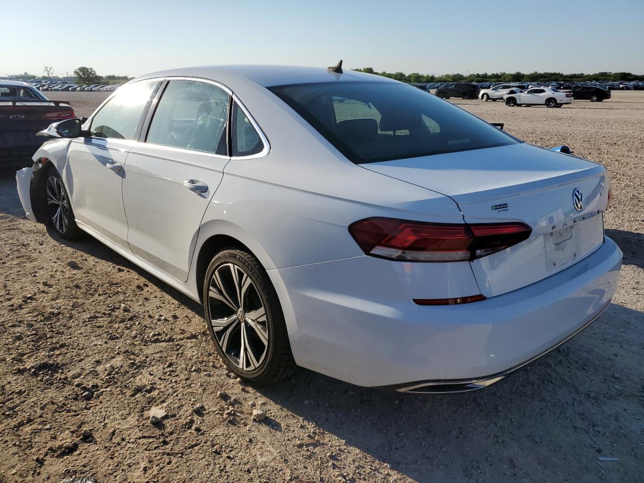 VOLKSWAGEN PASSAT SE