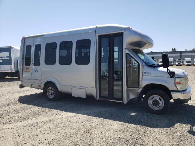 FORD ECONOLINE 2011 gray cutaway gas 1FDFE4FS5BDA09974 photo #1