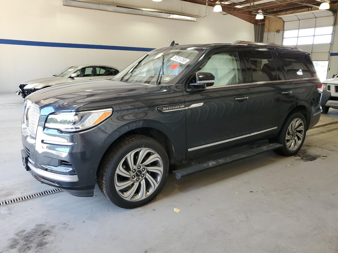 LINCOLN NAVIGATOR RESERVE