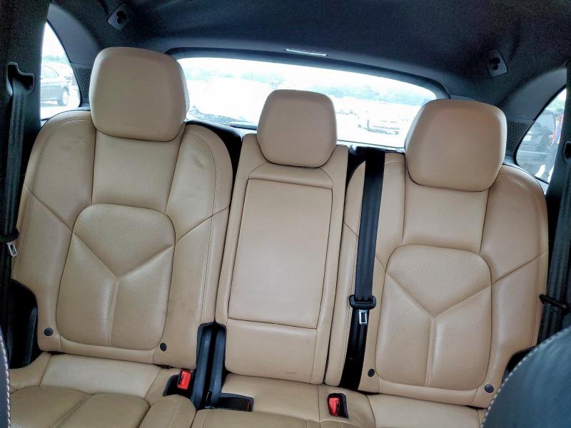 2016 PORSCHE CAYENNE - WP1AA2A26GKA13863