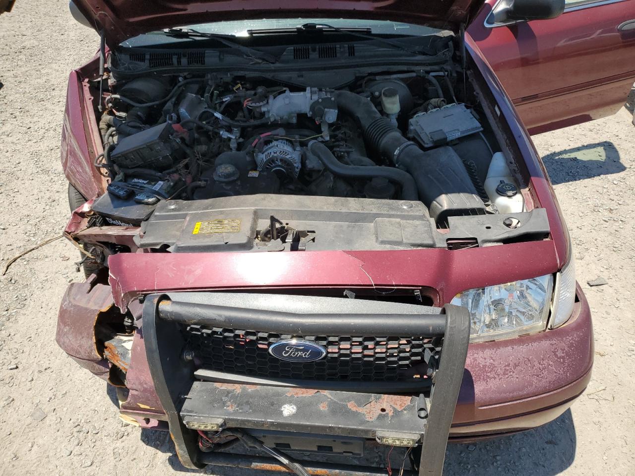 FORD CROWN VICTORIA POLICE INTERCEPTOR