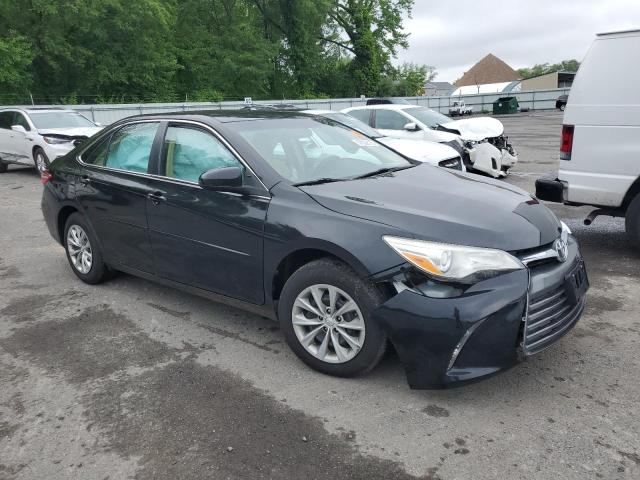 Vin: 4t1bf1fk4hu446657, lot: 57032175, toyota camry le 20174