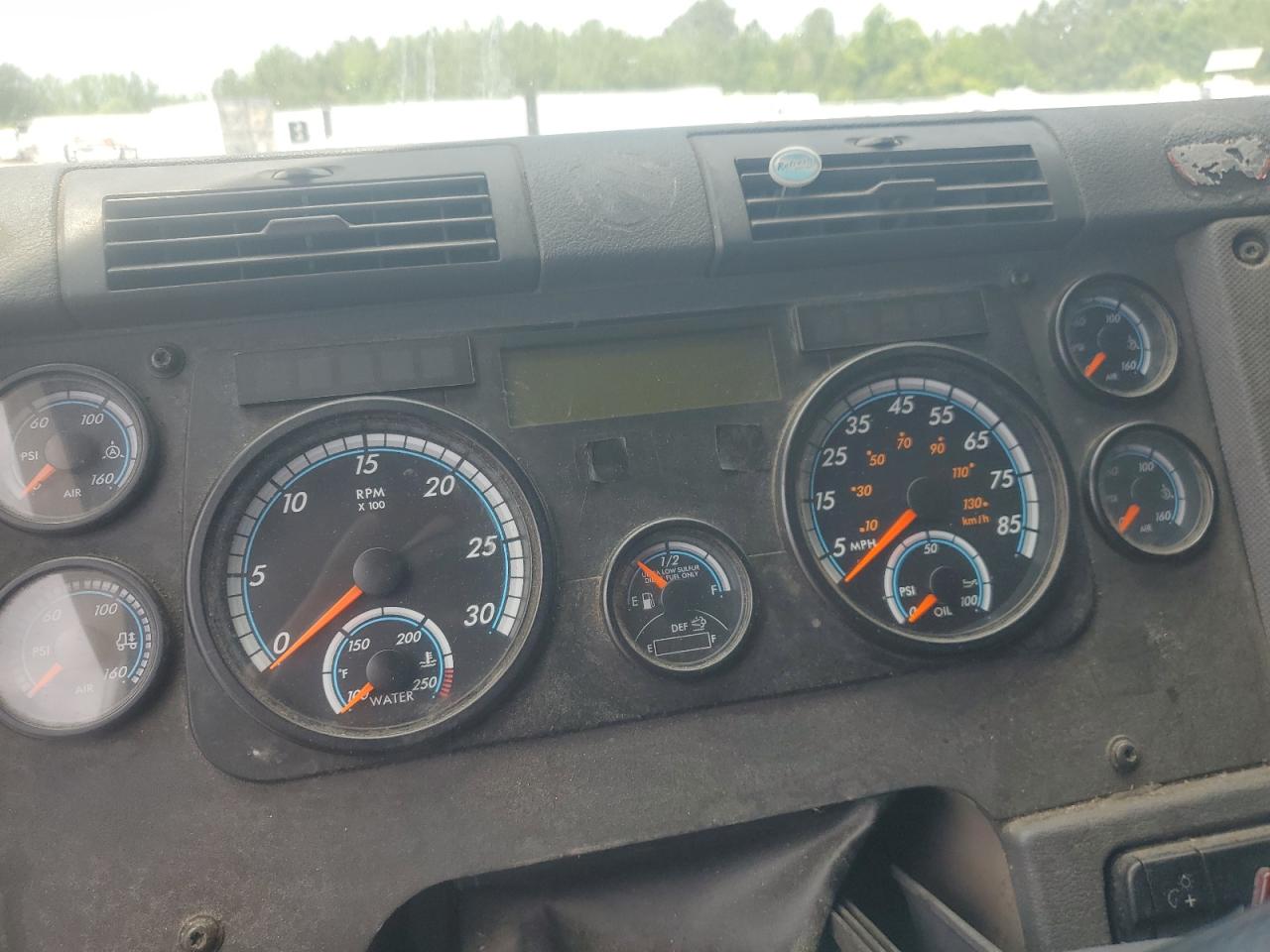 Lot #3216829264 2016 FREIGHTLINER CASCADIA 1