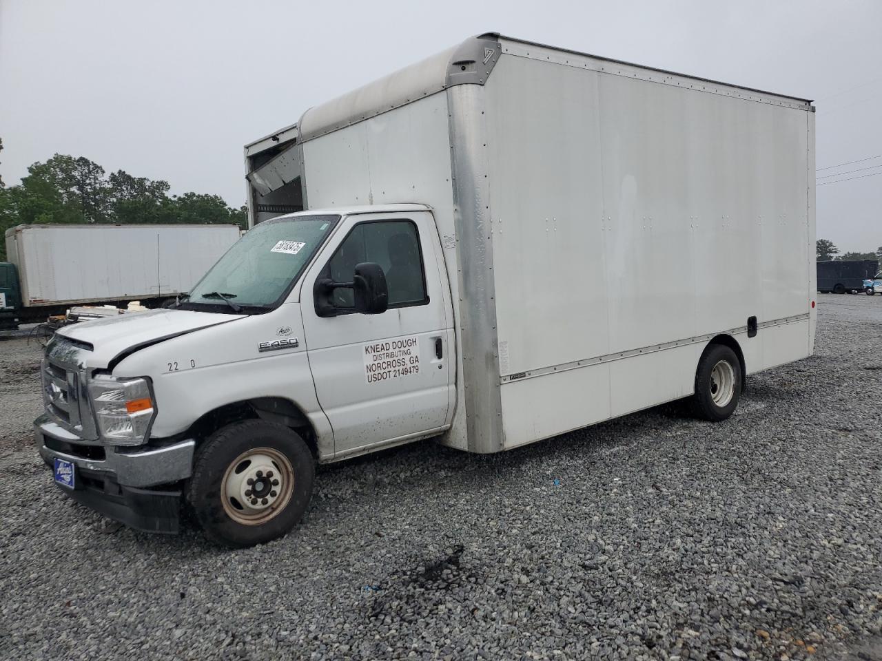 FORD ECONOLINE E450 SUPER DUTY CUTAWAY VAN