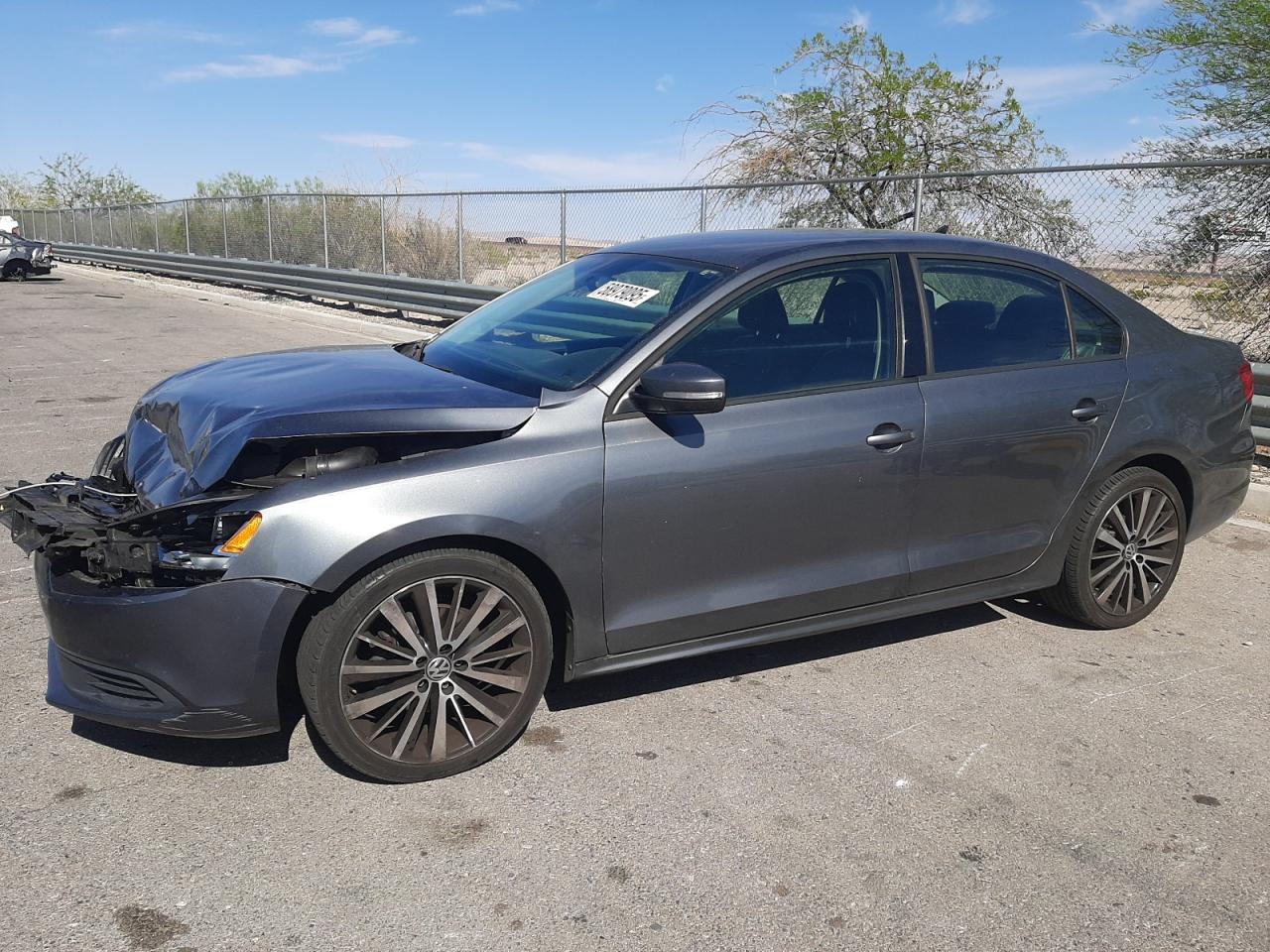 VOLKSWAGEN JETTA SE