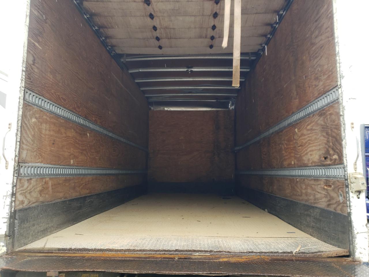 Lot #3301677646 2014 FREIGHTLINER M2 106 MED