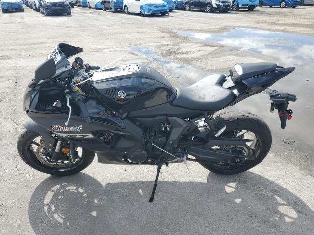 YAMAHA YZFR7 2024 black  gas JYARM38E4RA010711 photo #4