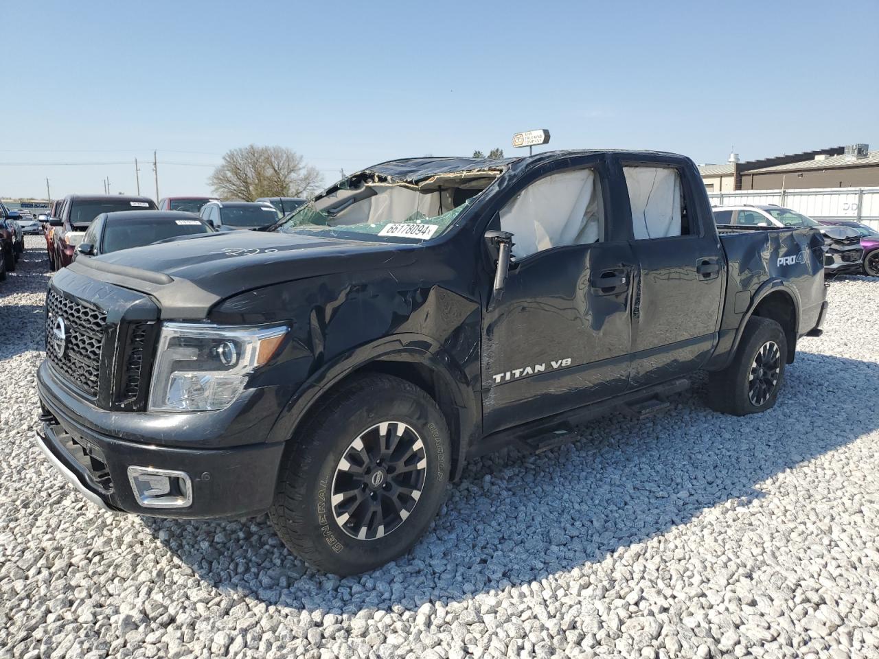NISSAN TITAN SV
