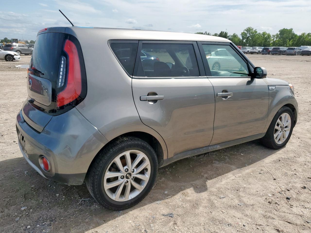 KIA SOUL +
