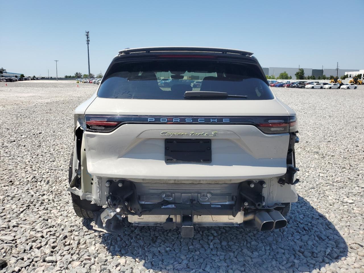 PORSCHE CAYENNE TURBO S E-HYBRID
