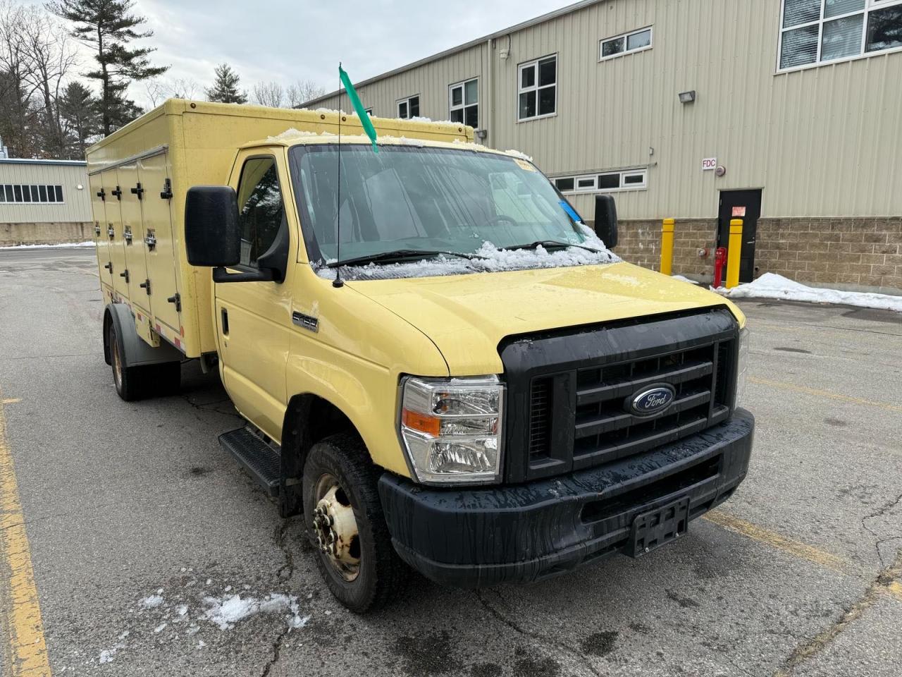 FORD ECONOLINE E450 SUPER DUTY CUTAWAY VAN