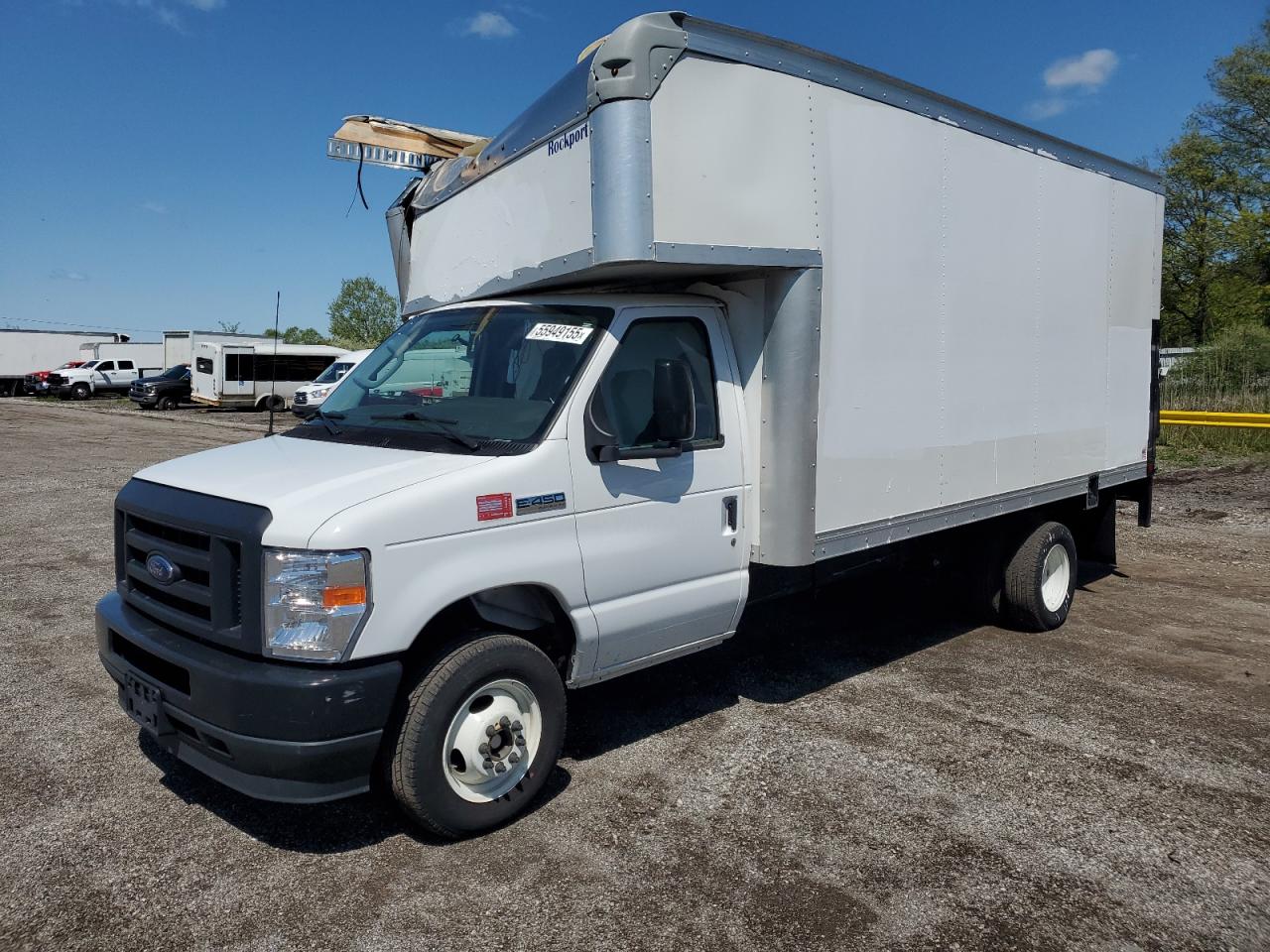 FORD ECONOLINE E450 SUPER DUTY CUTAWAY VAN