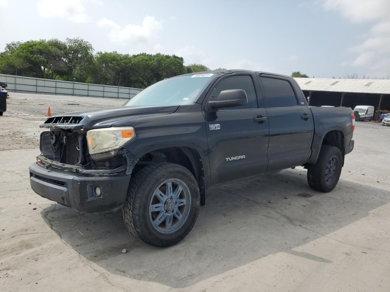 TOYOTA TUNDRA CREWMAX SR5