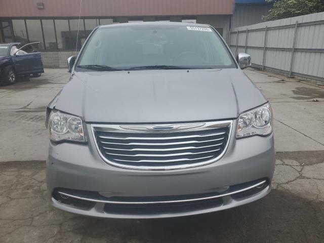2015 CHRYSLER TOWN & COU - 2C4RC1CG1FR590396