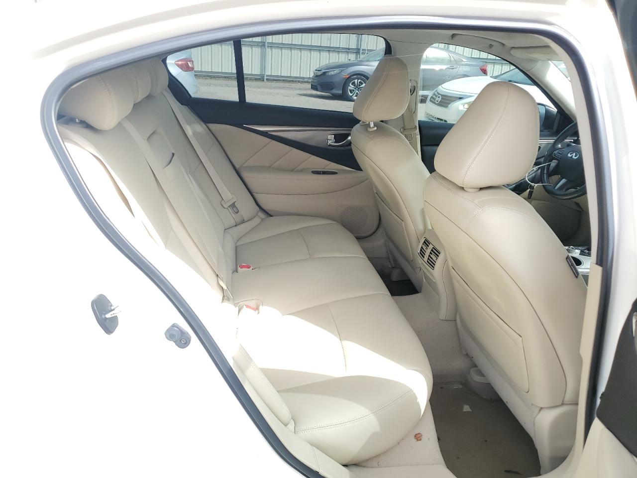 INFINITI Q50 PREMIUM