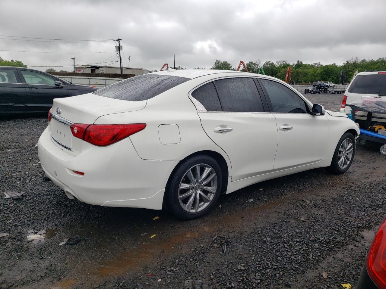 INFINITI Q50 2015