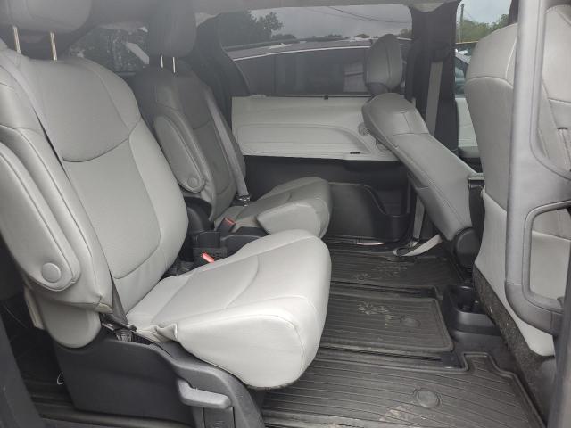 2025 TOYOTA SIENNA XLE 5TDJSKFC9SS161197
