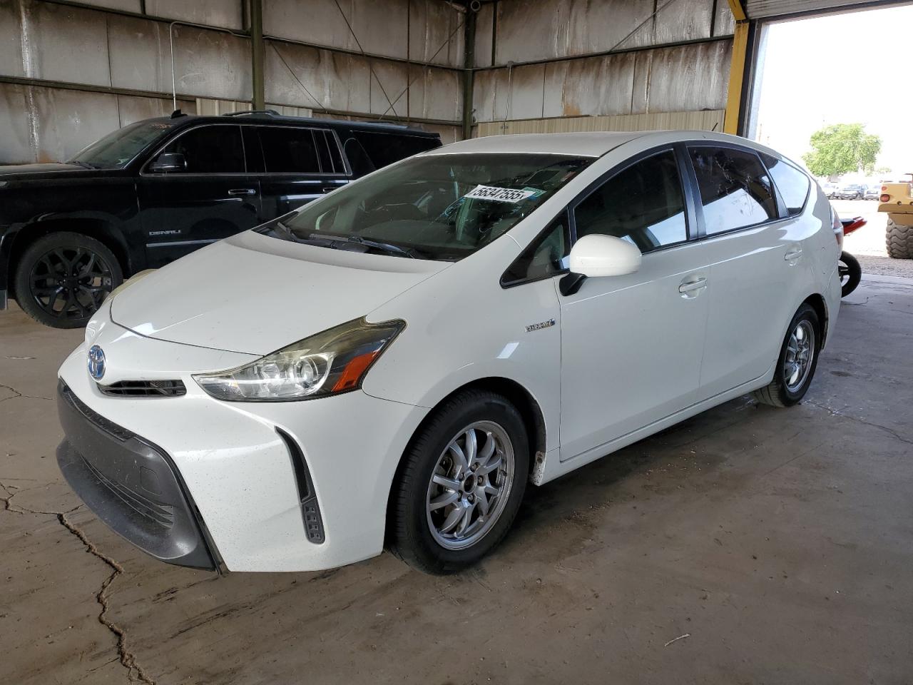 TOYOTA PRIUS V