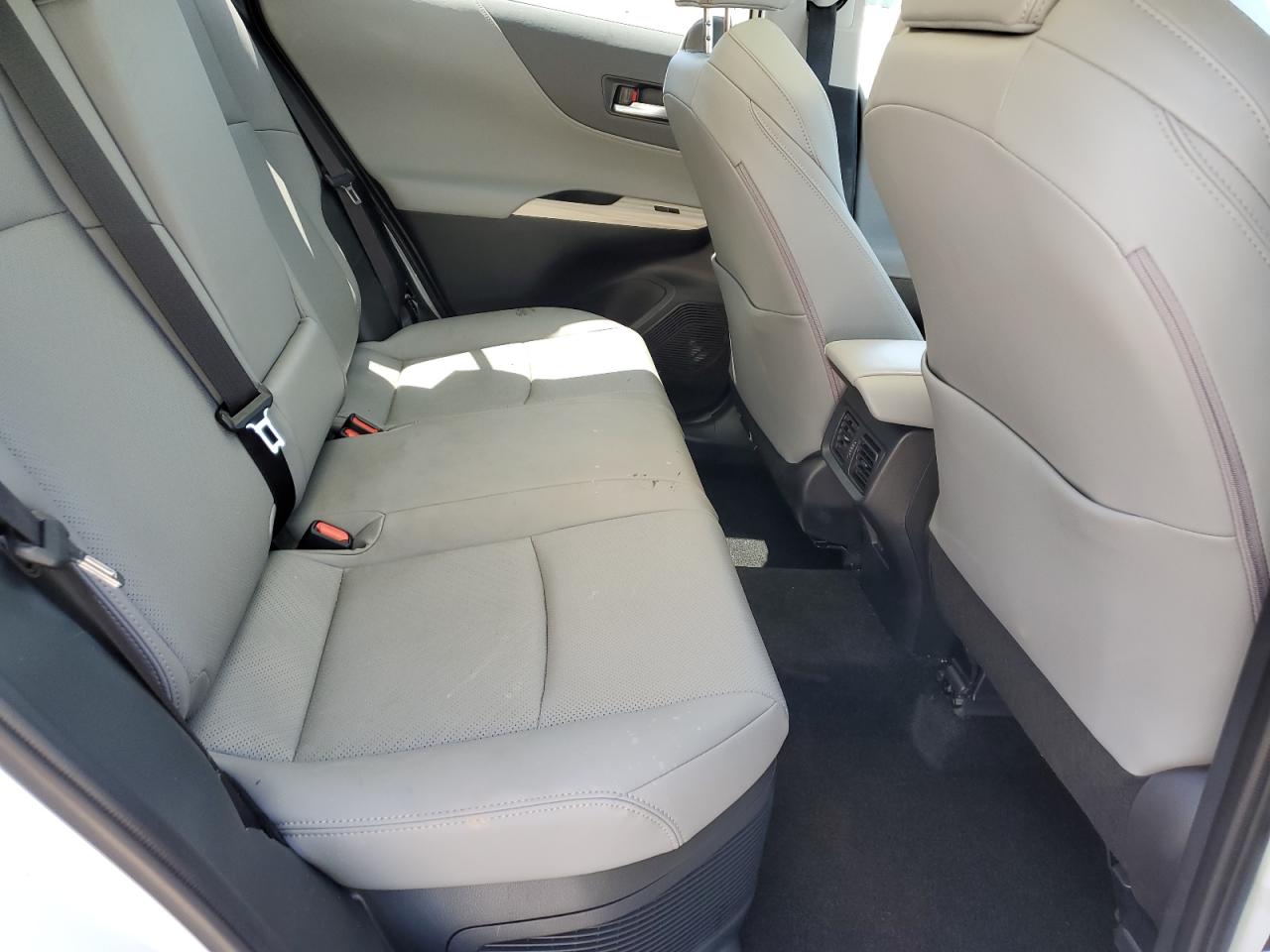 Toyota Venza le 2024