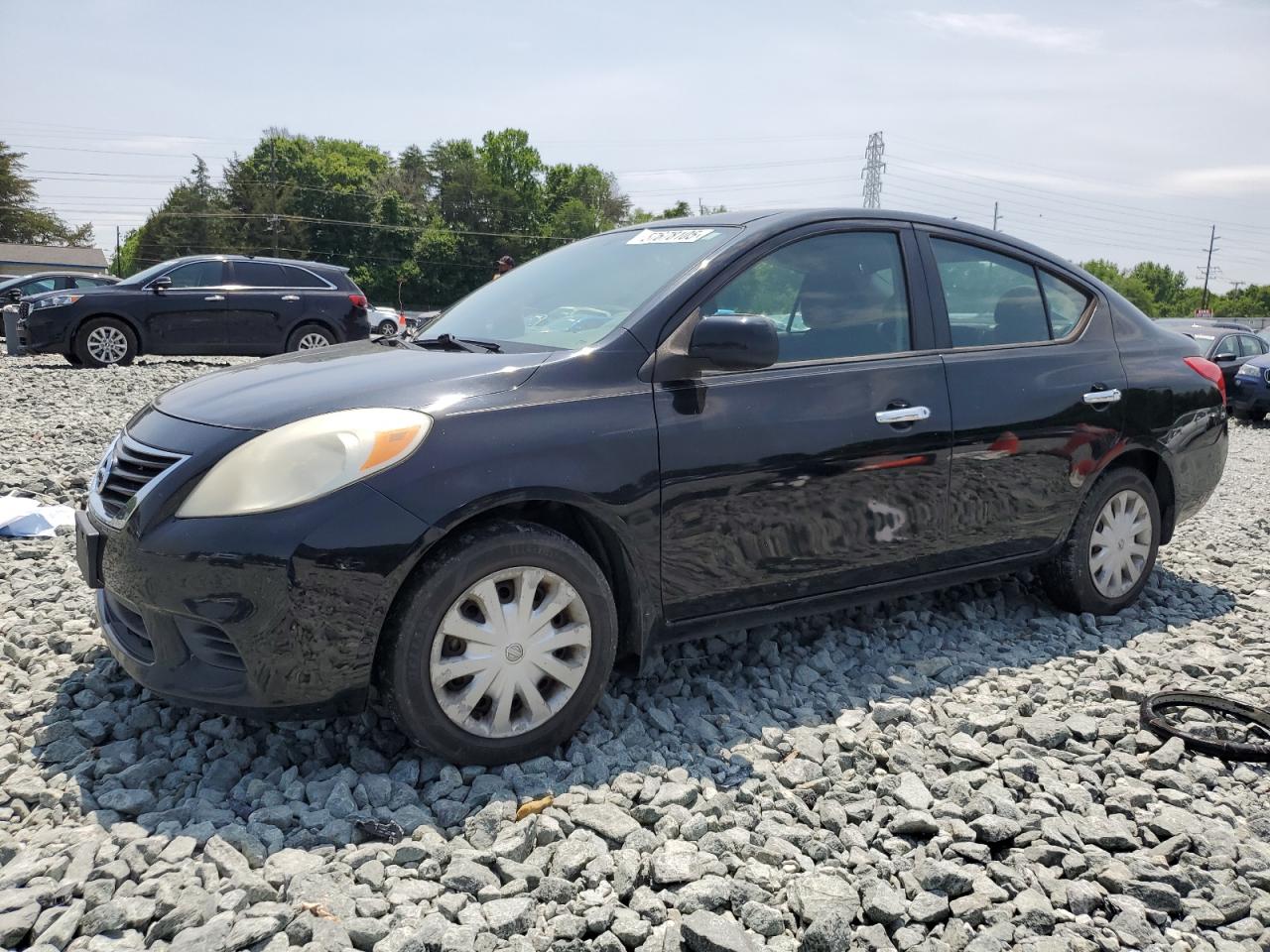 NISSAN VERSA S