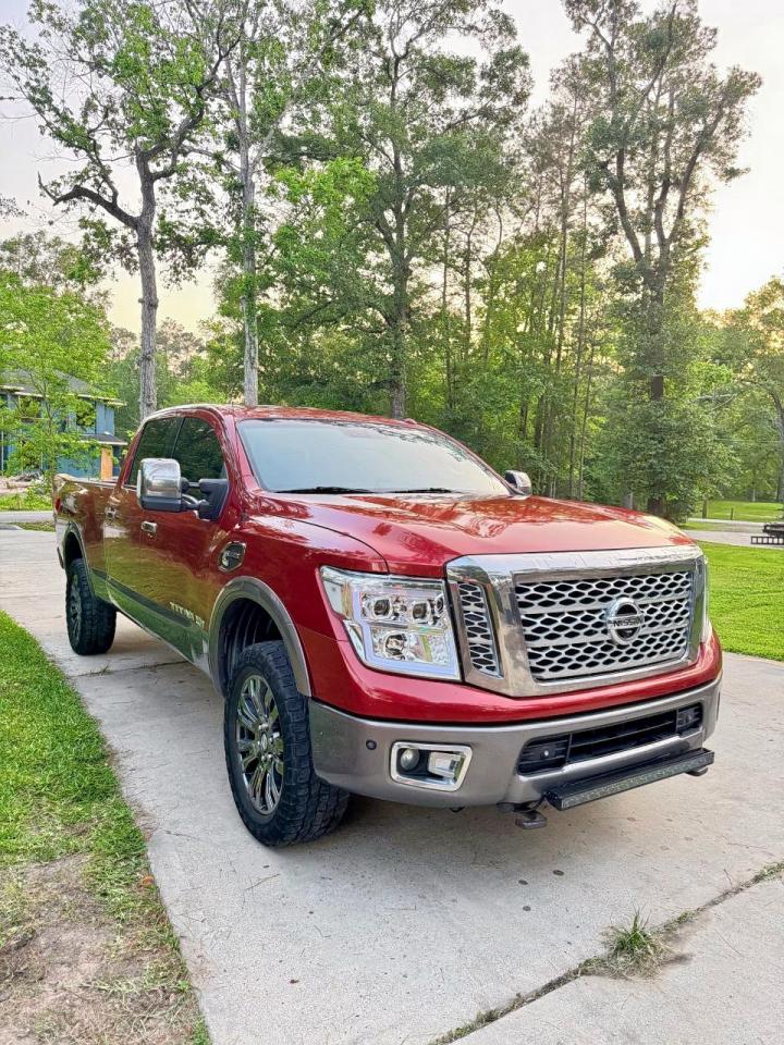 NISSAN TITAN SL