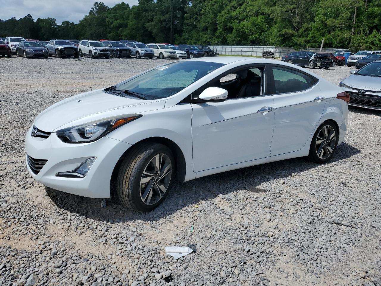 HYUNDAI ELANTRA SE
