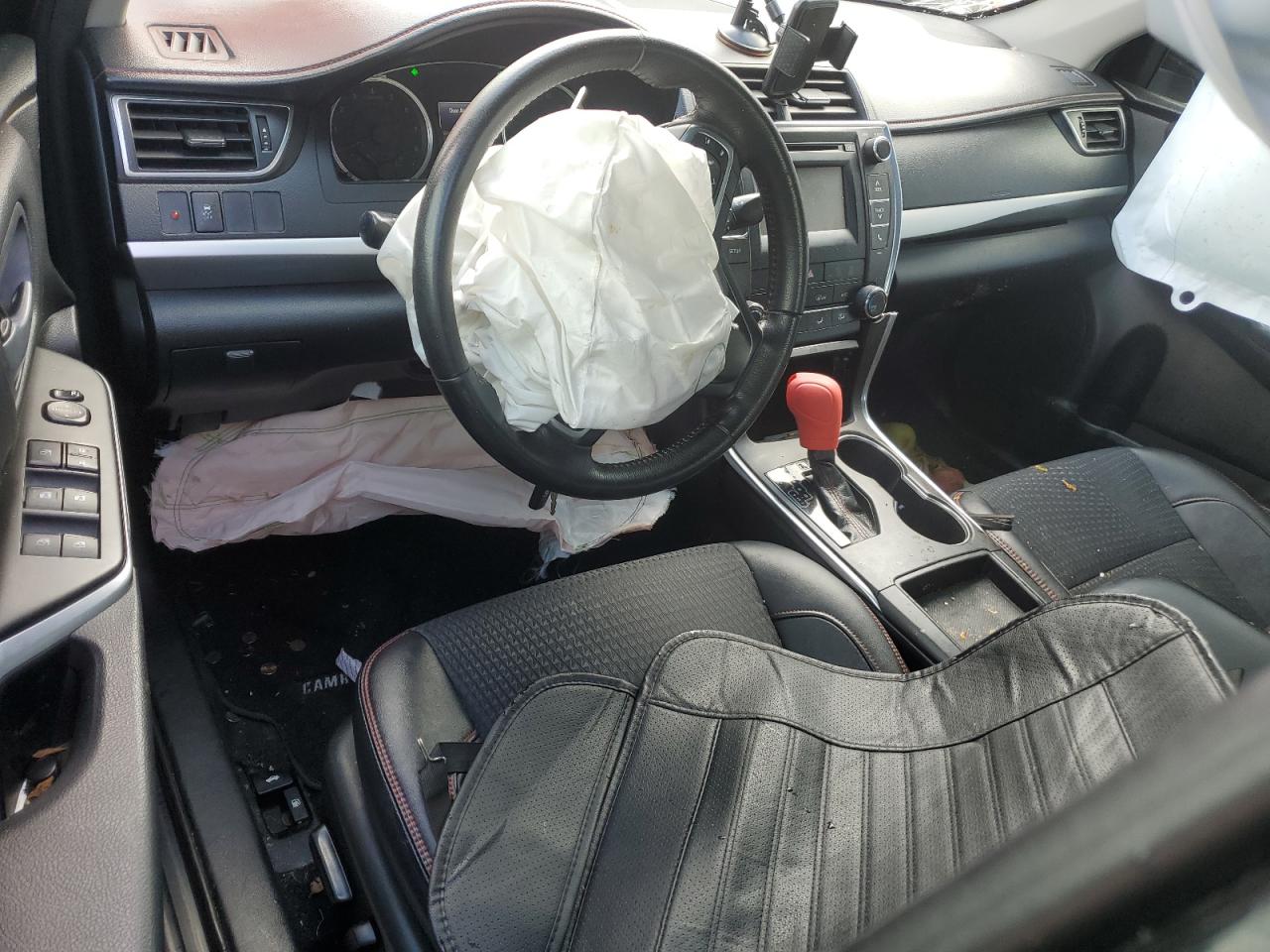 Toyota Camry le 2015