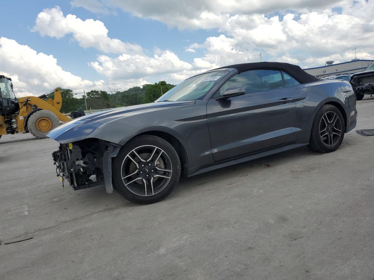 FORD MUSTANG