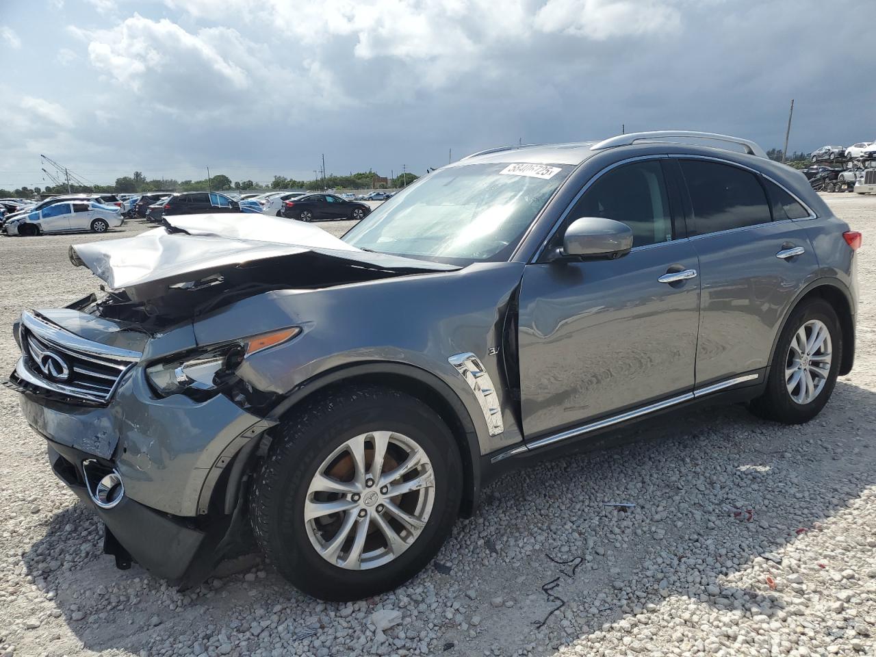 INFINITI QX70