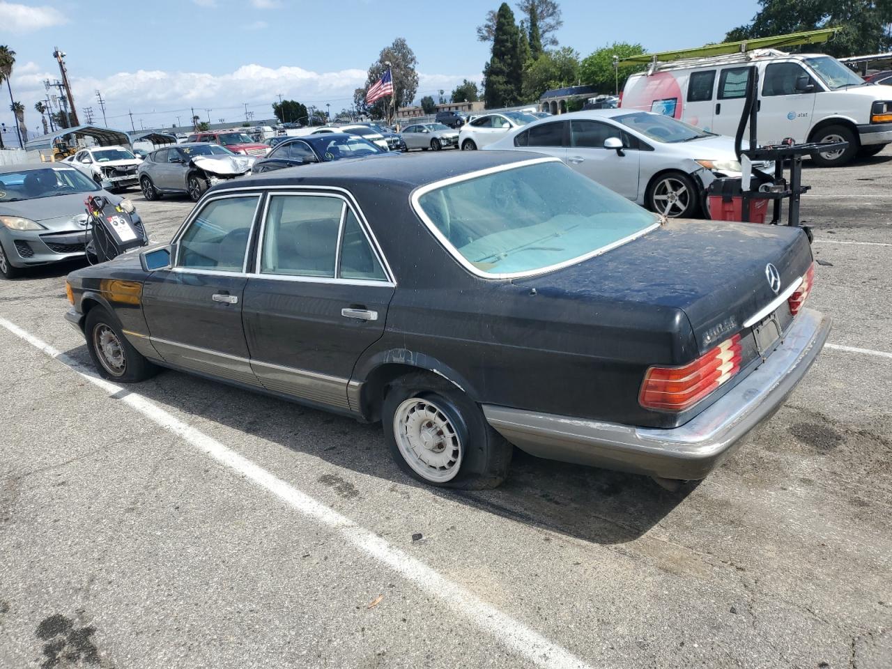 Lot #3241521377 1984 MERCEDES-BENZ 380 SE