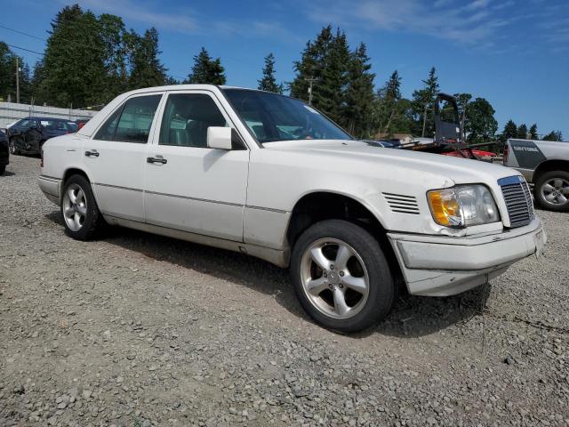 Vin: wdbeb31e5sc238213, lot: 58221175, mercedes-benz e-class 300d 19954