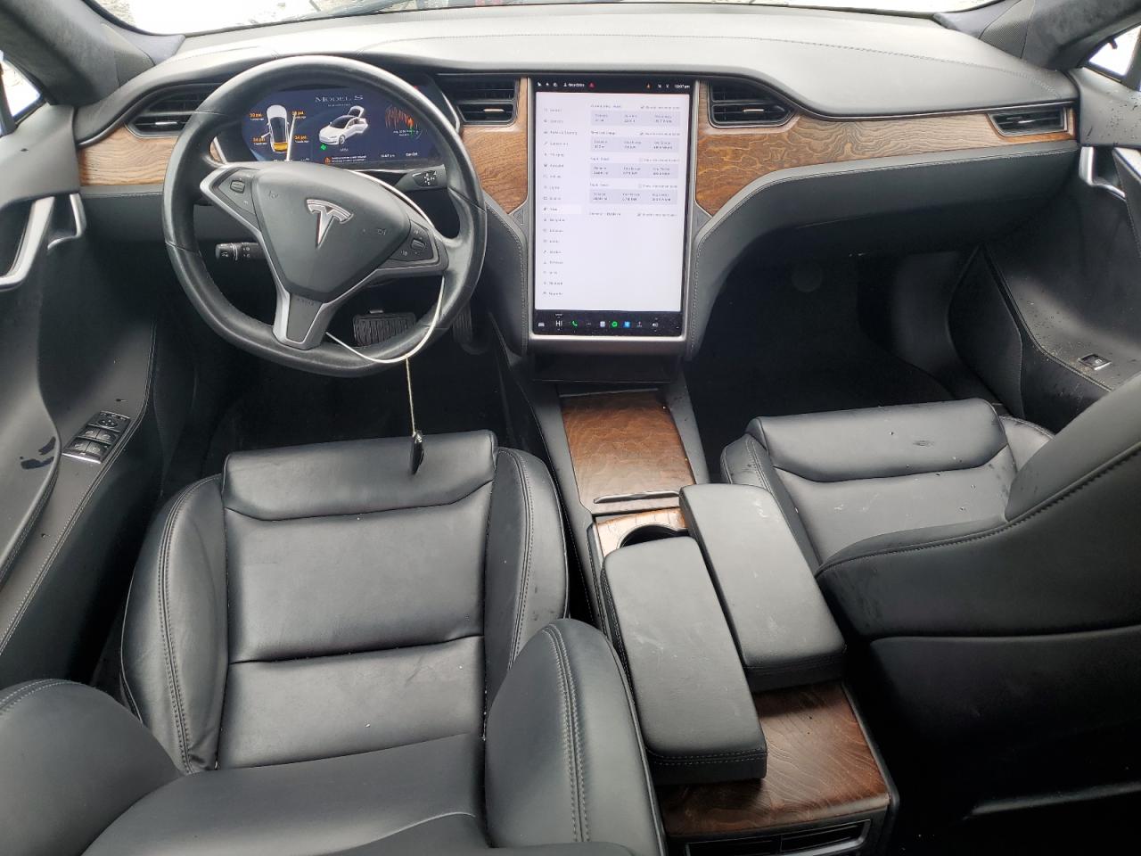 Tesla Model s 2021