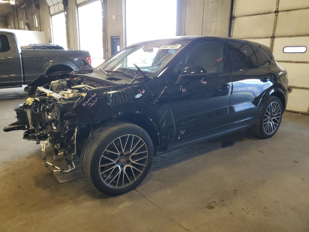 PORSCHE CAYENNE BASE