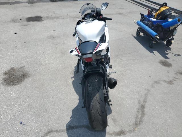 2019 YAMAHA YZFR6 JYARJ28E1KA004423