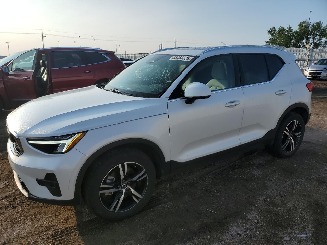 VOLVO XC40 PLUS