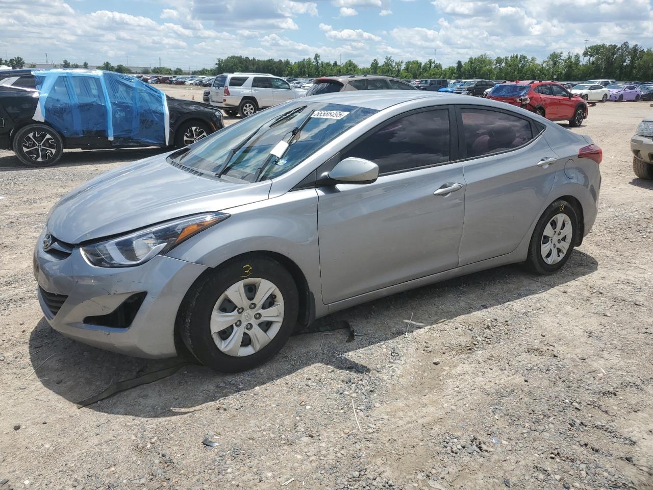 HYUNDAI ELANTRA SE