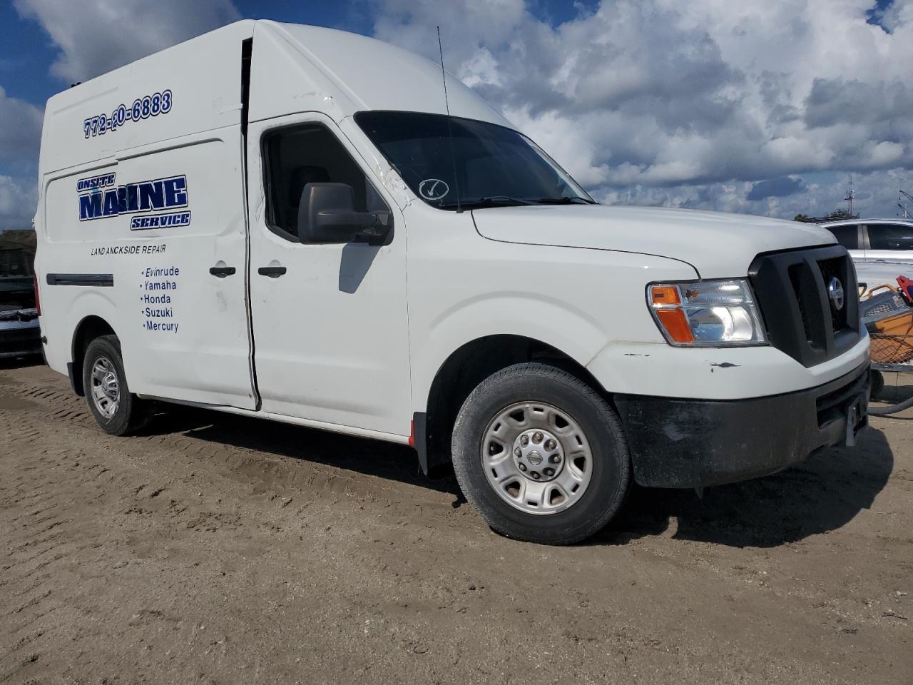 NISSAN NV2500 2500 S