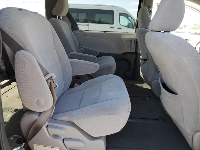 2018 TOYOTA SIENNA LE 5TDJZ3DC8JS193755