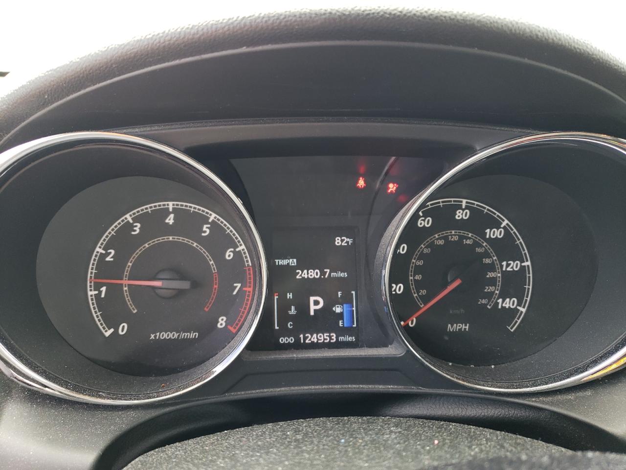 MITSUBISHI OUTLANDER SE