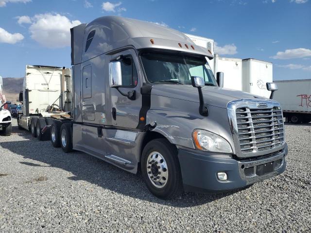 FREIGHTLINER CASCADIA 1 2016 gray tractor diesel 3AKJGLD52GSGX6739 photo #1