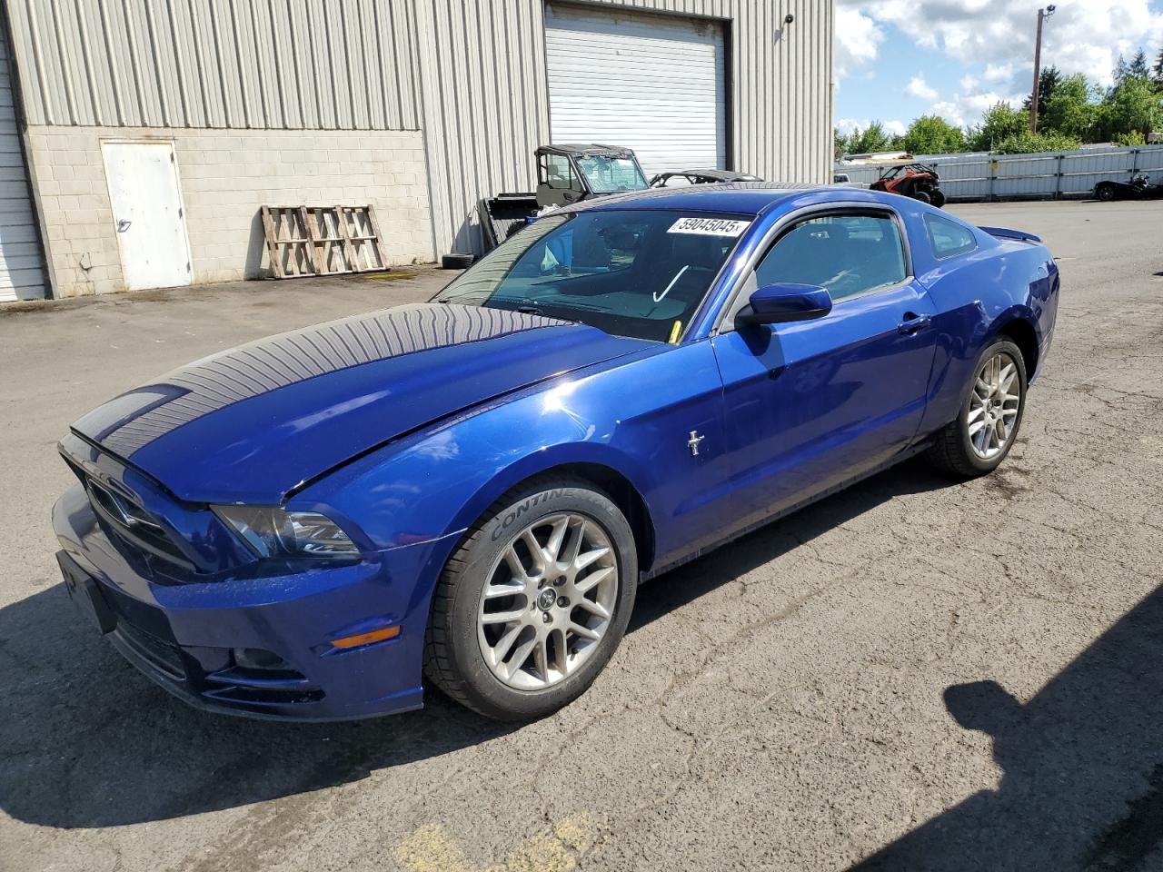 FORD MUSTANG