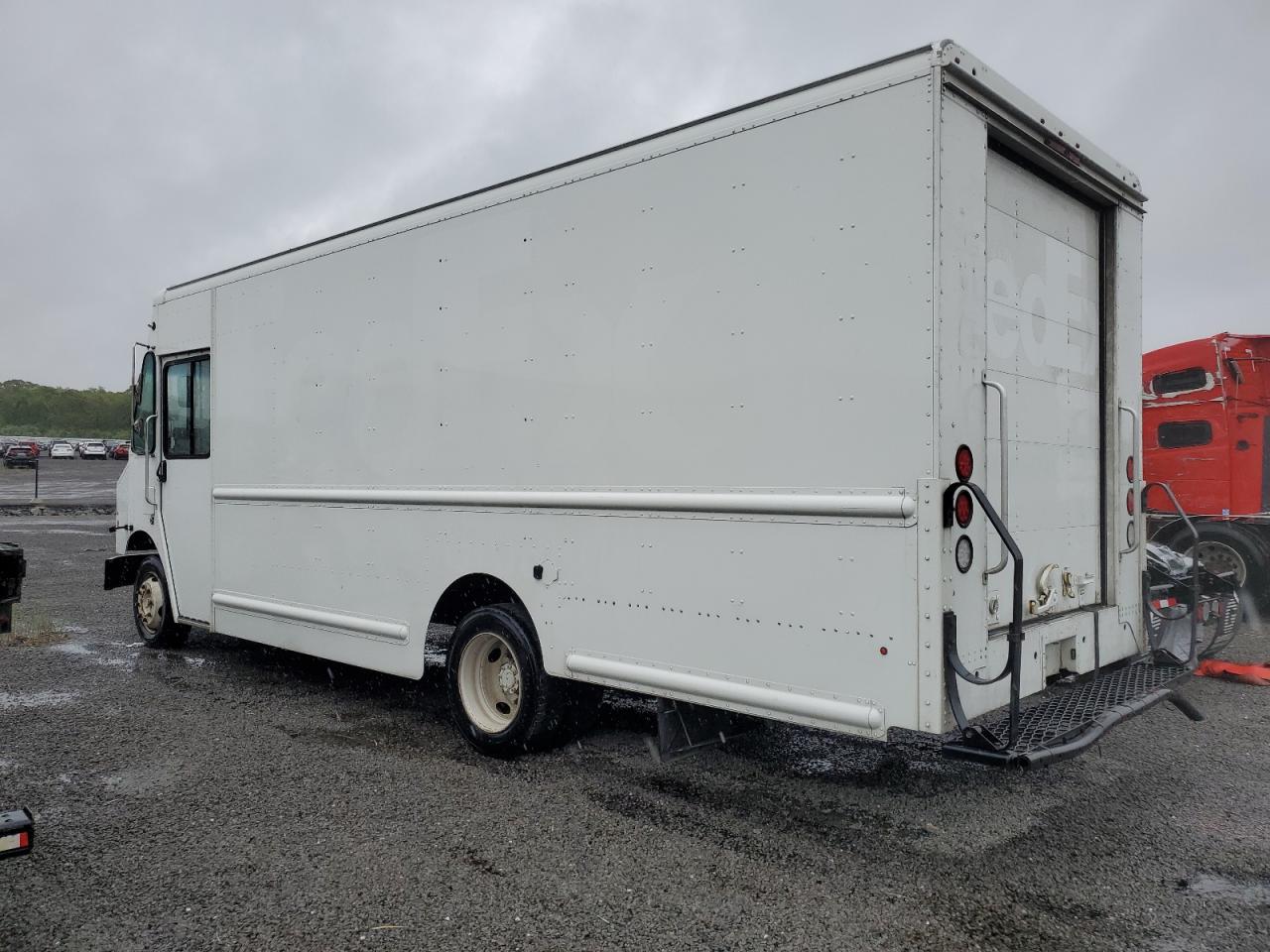 FORD ECONOLINE E450 SUPER DUTY COMMERCIAL STRIPPED CHASSIS